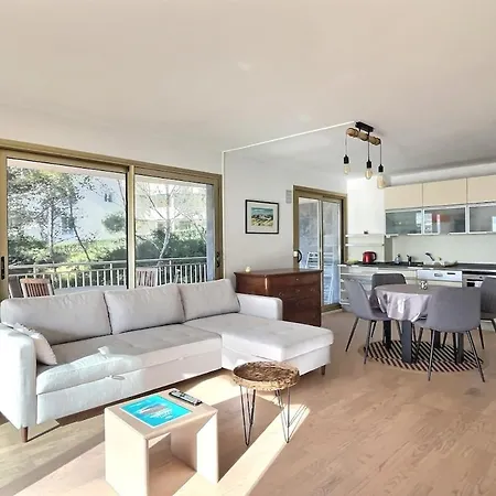 Le Diamant Vue Grandiose Sur Port Et Mer, Piscine Privee Apartman Saint-Raphaël