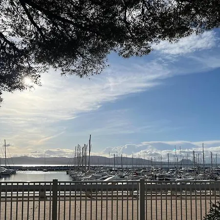 Le Diamant Vue Grandiose Sur Port Et Mer, Piscine Privee Saint-Raphaël