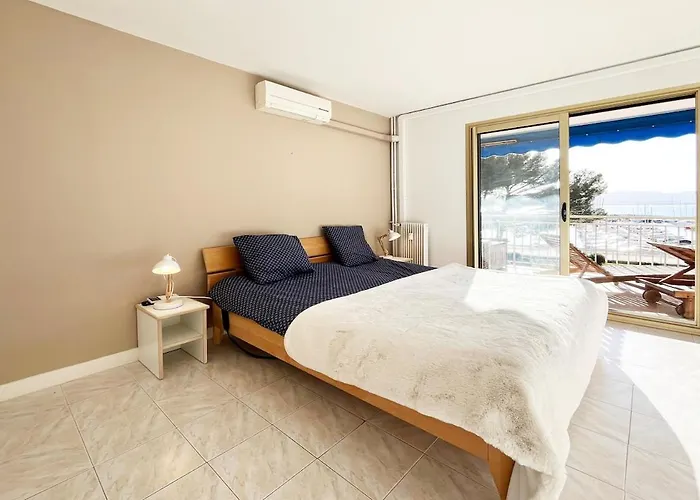 Le Diamant Vue Grandiose Sur Port Et Mer, Piscine Privee Lägenhet