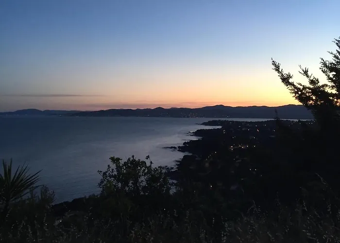 Le Diamant Vue Grandiose Sur Port Et Mer, Piscine Privee Saint-Raphaël